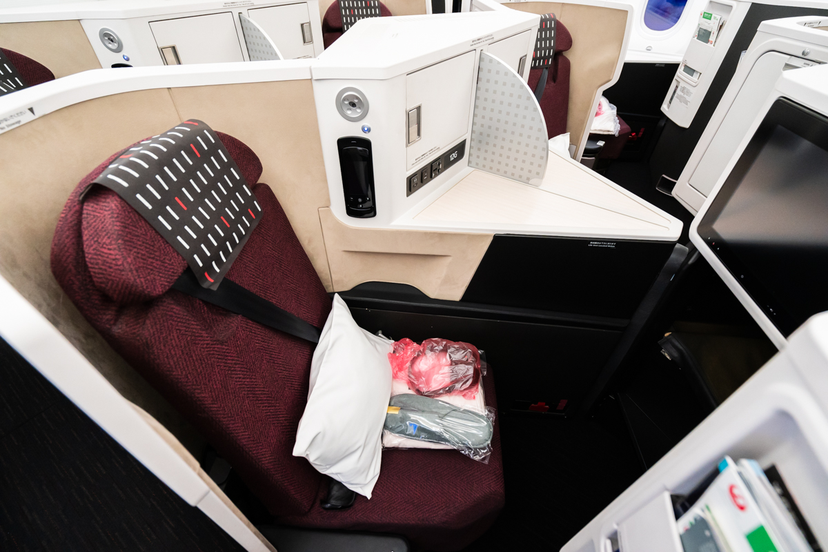 JAL SKY SUITE III