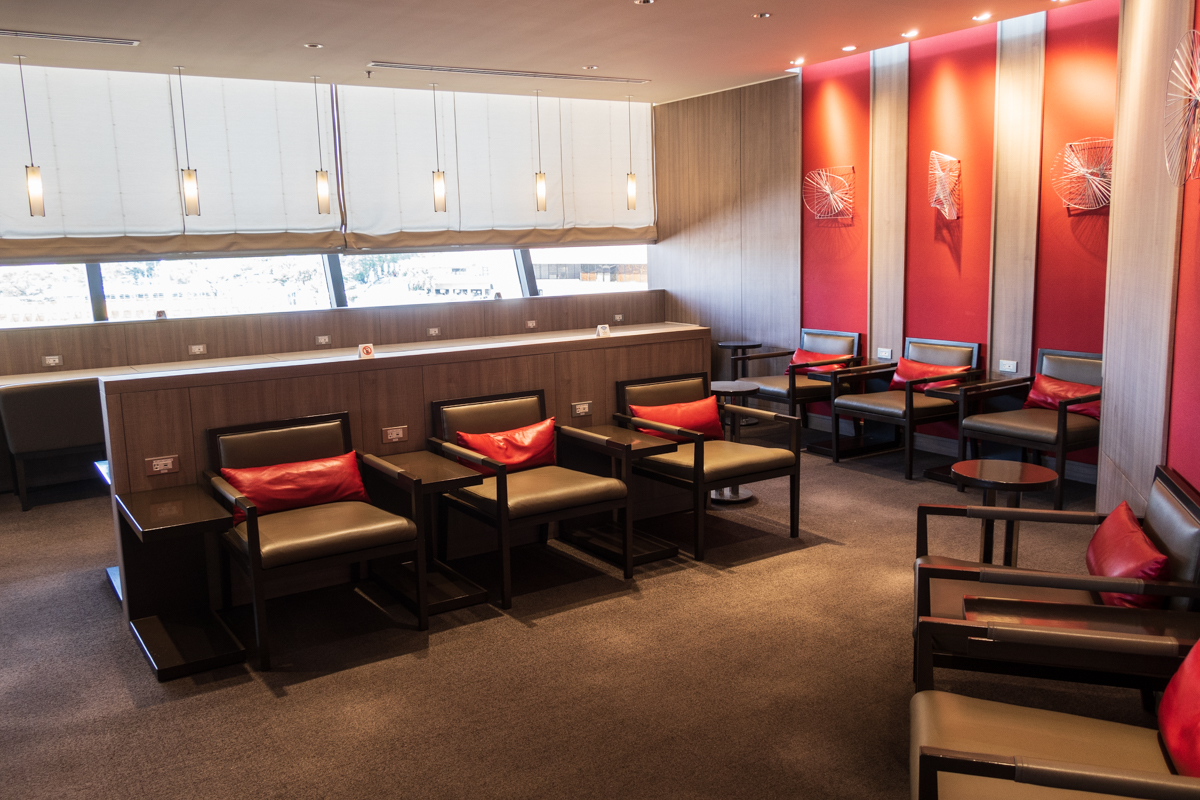 ニノイ・アキノ国際空港JALサクララウンジ