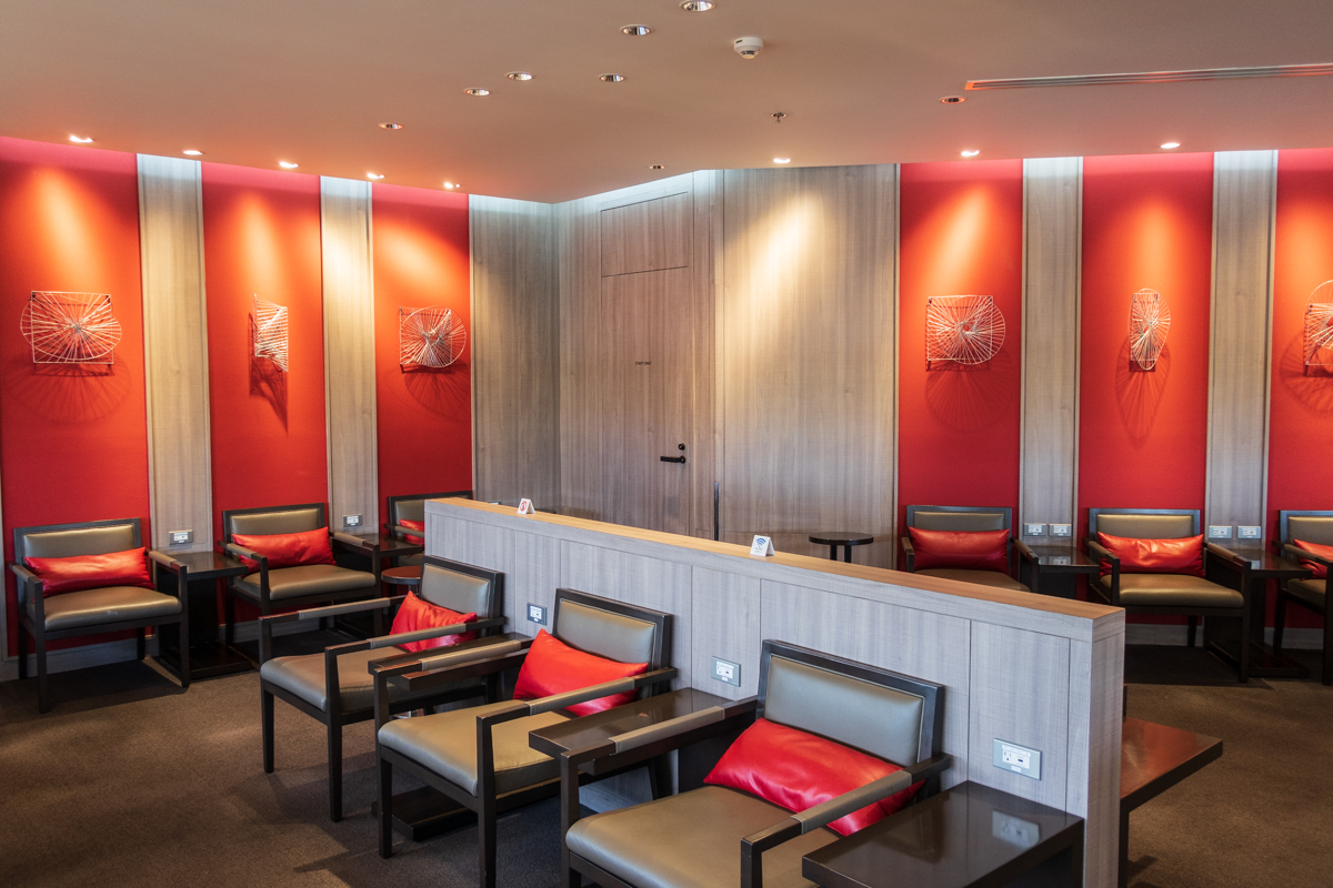 ニノイ・アキノ国際空港JALサクララウンジ