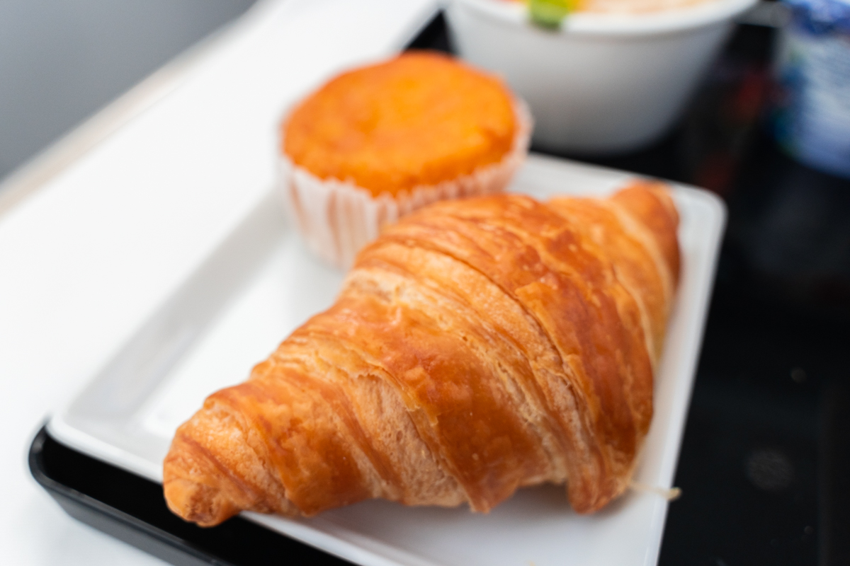 クロワッサンとケーキブレッド