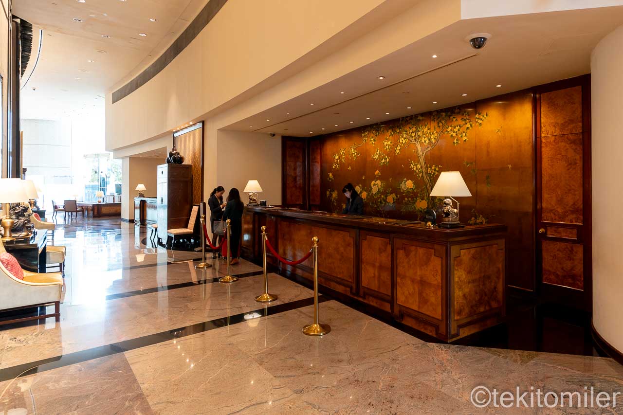 コンラッド香港のフロントデスク