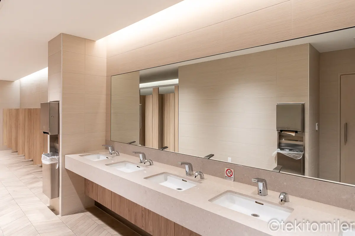 ホノルルのANAラウンジのトイレ