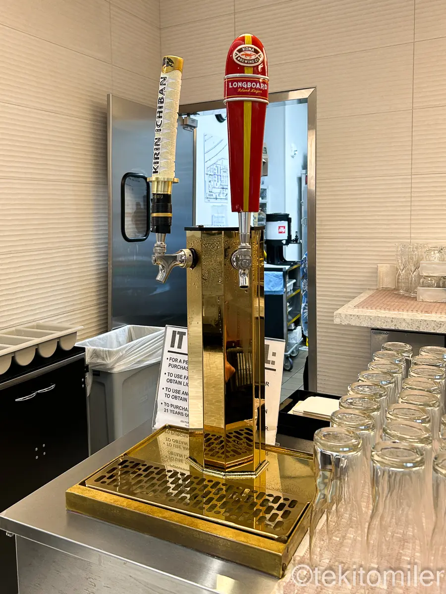 ホノルルのANAスイートラウンジのビール