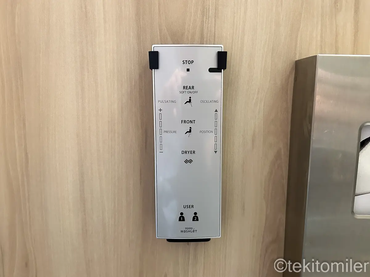 ホノルルのANAスイートラウンジのトイレ