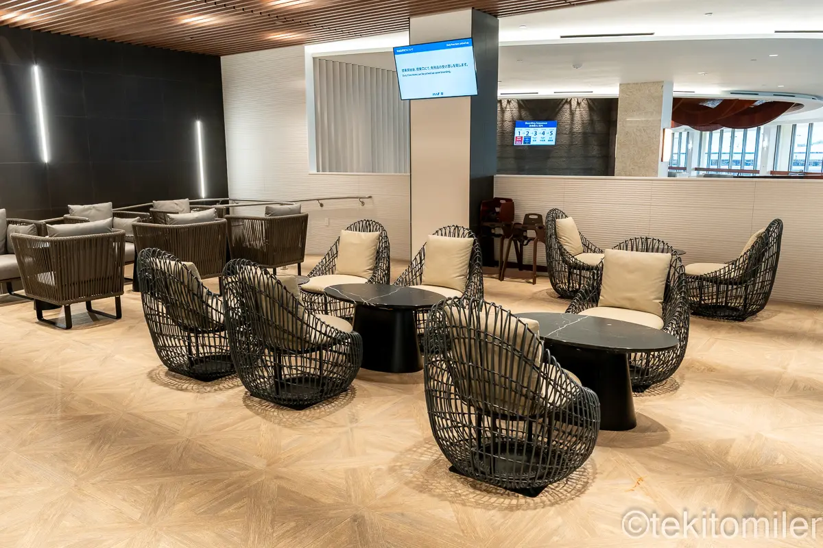 ホノルルのANAスイートラウンジの座席